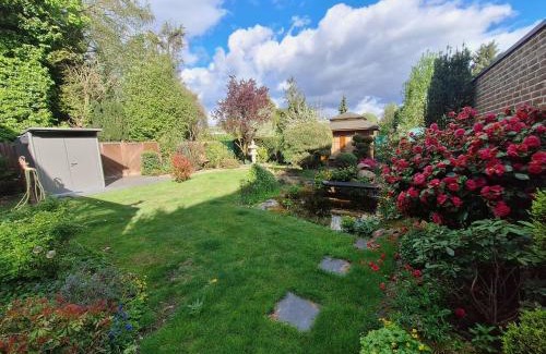 Wachtendonk House | Lurchi