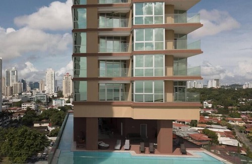 Tumba Vieja Apartment | Lush Apartment | PH Boutique Quartier del Mar