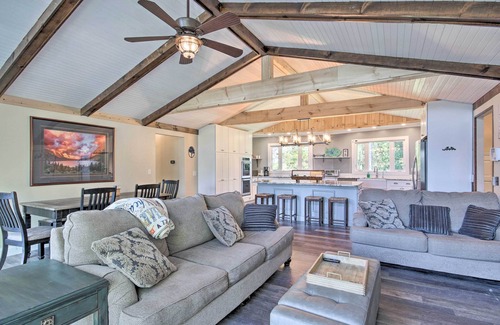 Gilbert House | Lush Gilbert House w/Outdoor Oasis on Lake Murray