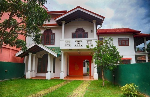 Ettukala House | lush land guests house