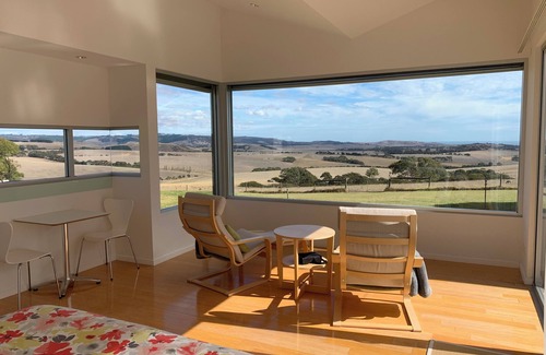 Bald Hills Bed & Breakfast | Lush Pastures
