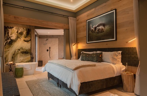 Pilanesberg National Park Cabin | Lush Private Game Lodge