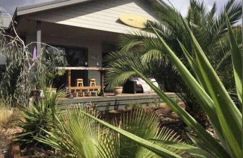 Tootgarook House | Lush retreat inc man cave, massage chair and spa
