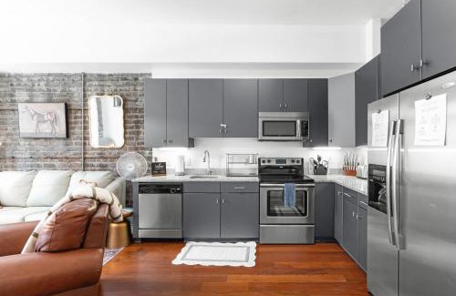 Historic District - North Apartment | Lush Savannah Loft - Near Plant Riverside District