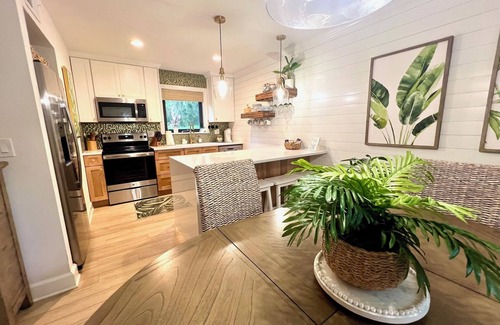 Seabrook Island Villa | Lush Tropical Paradise near beach