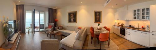 Radovici Apartment | Lustica bay Iris