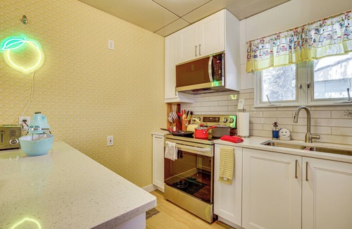 Southwest Minneapolis House | Lustron of the Lakes: Retro MCM Gem in Tangletown