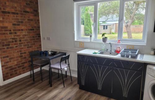 Luton Apartment | Luton City Escape - Modern 1BR Apartment