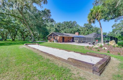 Bearss Plaza House | Lutz Home with Game Room 7 Mi to Adventure Island!