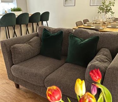 Liberton Apartment | Lux 2 Bedroom Ground Floor Apartment