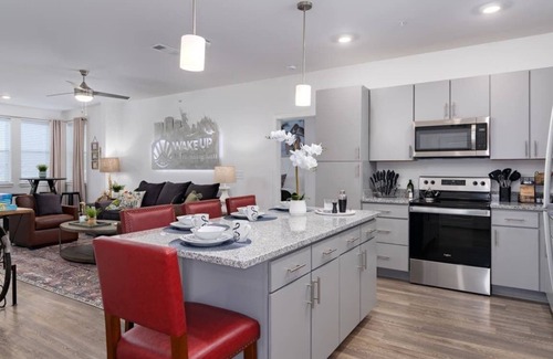 Pelham Apartment | Lux 2 BR w/private 2 bath Mins to Oak Mtn St Park