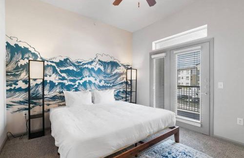 Montopolis Apartment | LUX 2B2B Apt Near Heart of Austin with Pool & Parking