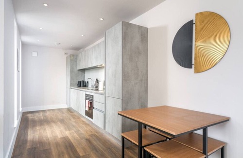 North Finchley Condo | Lux 2bedroom Flat-FreeParking