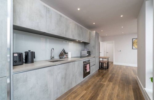 North Finchley Condo | Lux 2bedroom Flat-FreeParking