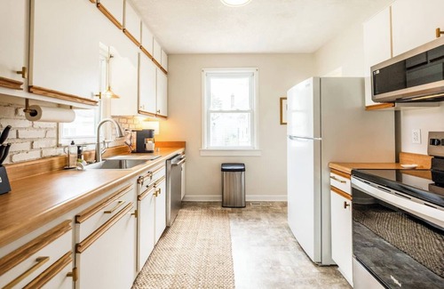 Rochester House | Lux 3 BR mins to Mayo & Dwtwn I Charming Haven