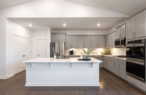 Thompson's Station House | Lux: 4BR/4BA game room, gym, near Nashville!