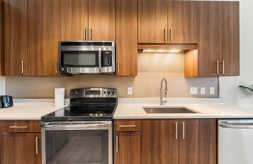 Jefferson Manor Apartment | Lux Alexandria 1-Bedroom Arlington, VA near Airport and Crystal City Center