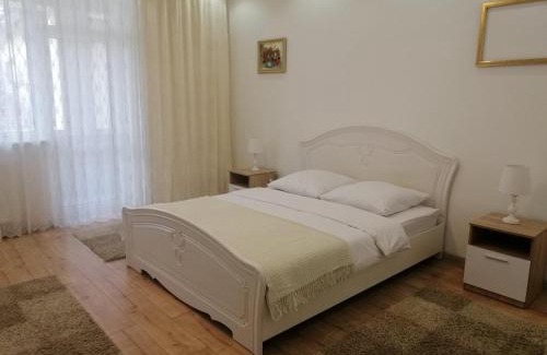 Mukachevo Apartment | Lux Apartment in the City Center