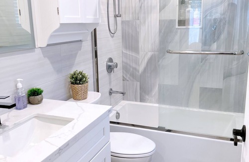 Southern Hills House | Lux Apartment on hill close to SF