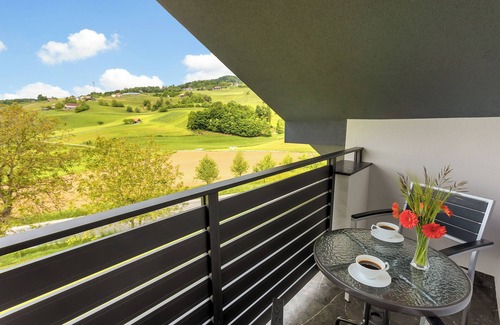 Cerklje ob Krki House | Lux Apartments Kunej pod Gradom with balcony 1 close to castle Podsreda