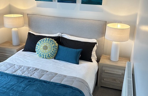 Lyttelton Apartment | Lux Apartment + Spectacular Views + Harbour Oasis