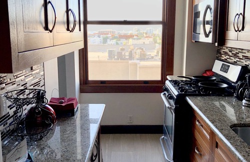 East Village Apartment | LUX APT next to CONVENTION CENTER/BEACH w/PARKING!