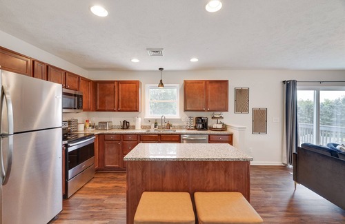Long Pond House | [LUX]- Bar Room/Theatre/Game Room ~ Gazebo ~ BBQ!