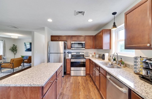 Long Pond House | [LUX]- Bar Room/Theatre/Game Room ~ Gazebo ~ BBQ!
