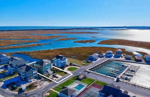 Bethany Beach House | Lux Bethany Beach House | Walking Distance to Ocean | Gated Community with Pool