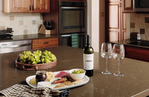 Santa Fe House | Lux Casa HotTub + Sauna w/Mtn Views, DT 10mins