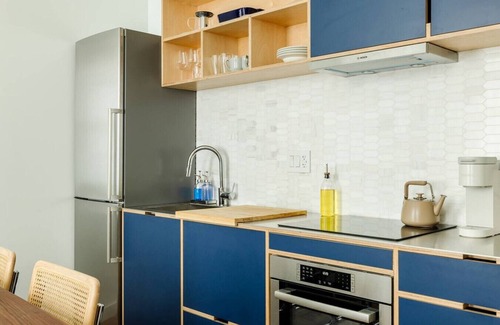 Cincinnati Apartment | Lux Condo Near Washington Park | Walk Everywhere