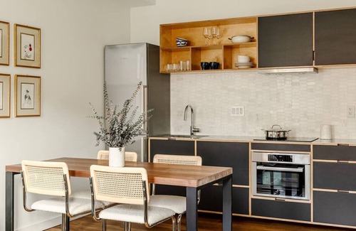 Cincinnati Apartment | Lux Condo Near Washington Park | Walk Everywhere