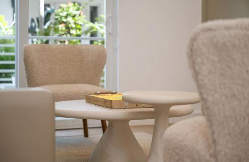 West Avenue House | Lux Designer Apt 2BR and 2BA in the Heart of MIA Beach