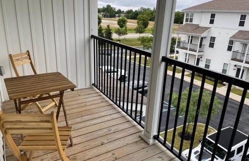 Tuttle West Apartment | Lux Dublin Hideaway | Desk + WiFi + Doggie Park!