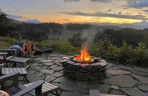 Clyde House | Lux Family Friendly Mountain Home