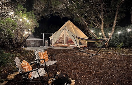 Canyon Lake RV Rental | Lux glamping getaway with private hot tub + pool