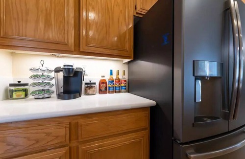 Santa Clarita House | Lux Haven with Movie Theater, Hot Tub, Office, and Grill NestNights