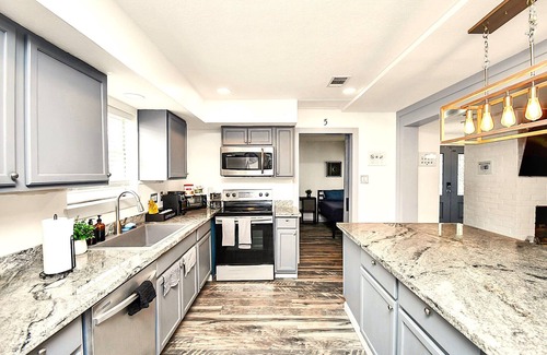 Barker House | Lux Home w/Heated Pool & Spa: 30 Min to Downtown