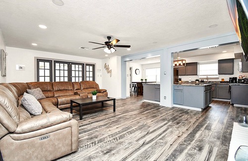 Barker House | Lux Home w/Heated Pool & Spa: 30 Min to Downtown
