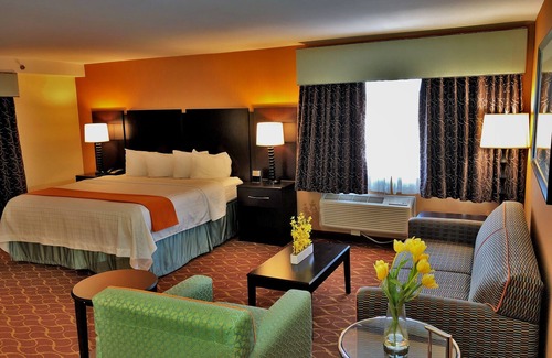 South Arlington Hotel | Lux Hotel & Spa, Trademark Collection by Wyndham