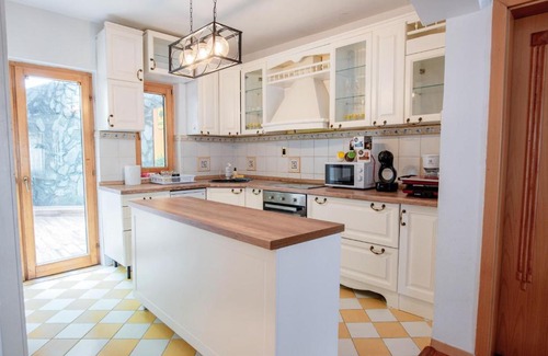 Centar Villa | Lux House with own parking in Skopje
