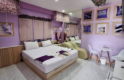 Thanyaburi Hotel | Lux Inn