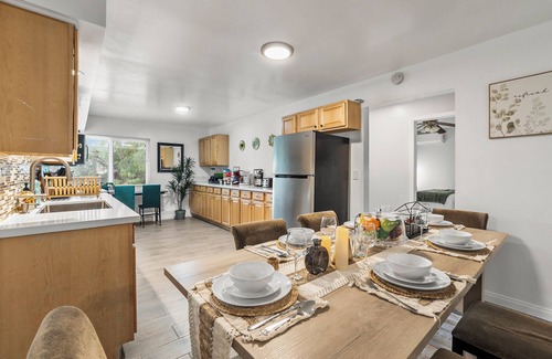 La Mesa House | Lux King Bed, Big Yard, Prime Area, Ranch Style