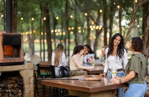 Austin Villa | Lux Lounge 7744 Ranch Resort Austin - COTA