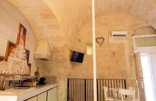 Sasso Caveoso House | Lux Lucis - One Bedroom House, Sleeps 2