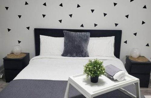 Delta Apartment | Lux Modern 2BR Radiant Suite+Free Parking