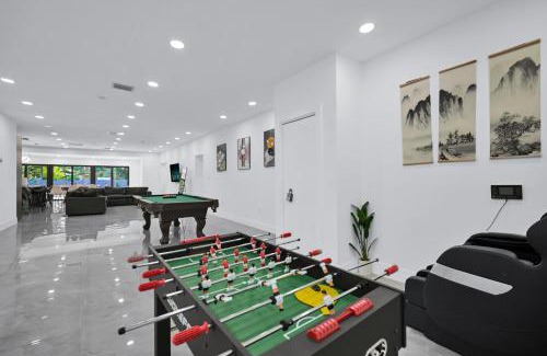 Buena Vista Villa | Lux Modern 4BR Villa with Pool in Miami