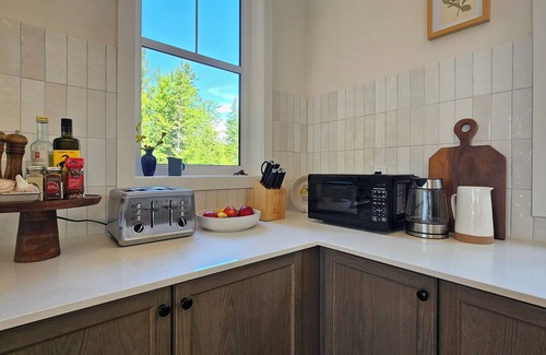 Dwight Cottage | Lux Modern Retreat On Private 2 Acres with Hot Tub, Private Pond, Firepitn