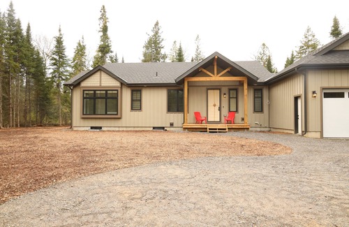 Lake of Bays House | Lux Muskoka Cottage Huntsville