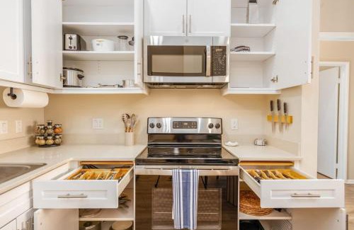 North Park Apartment | Lux N Park Penthouse King Beds Workspaces Parking